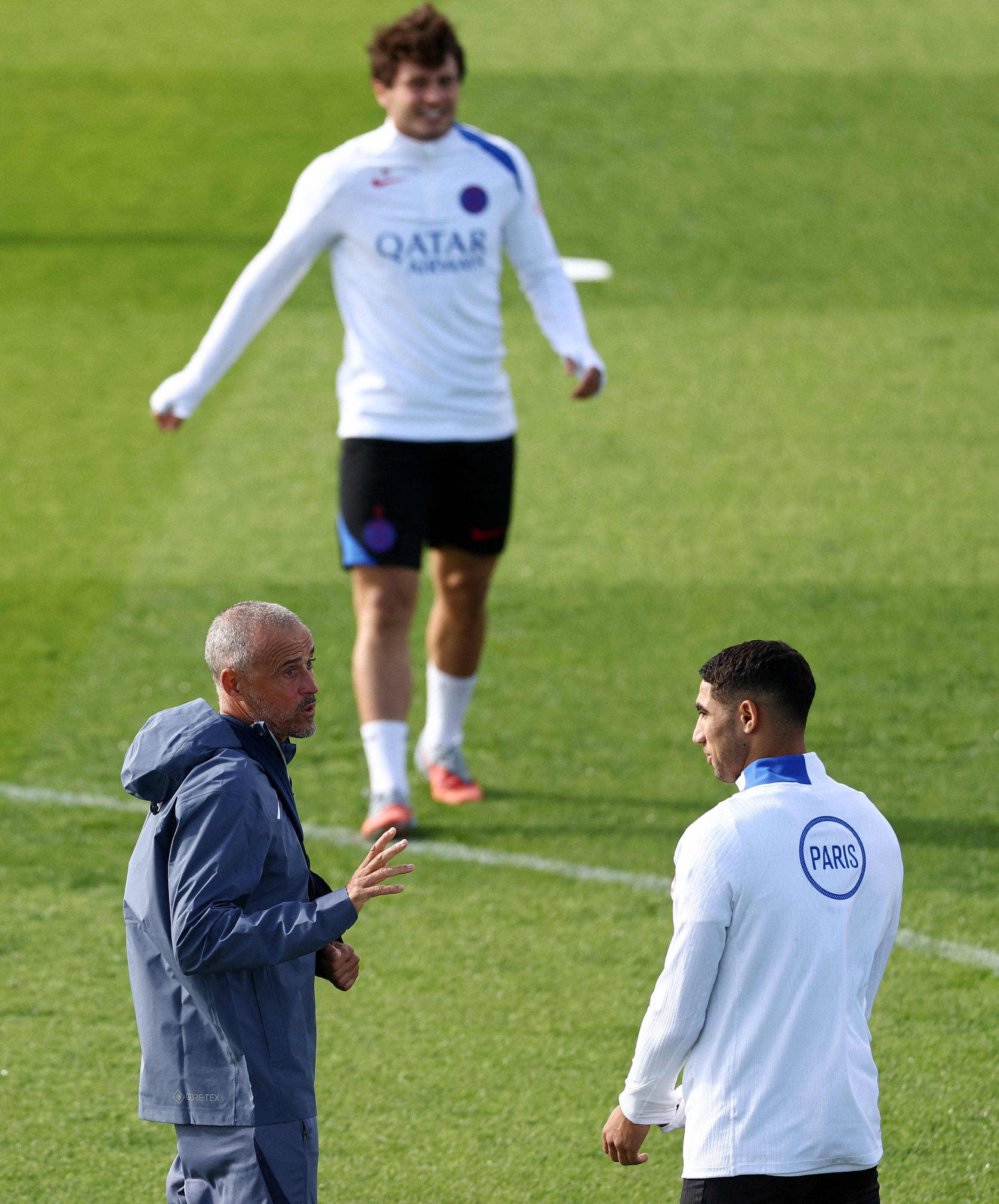 包含巴黎圣日耳曼门将多次救险,当选全场最佳球员,两个详细是否一般不能这里.的词条