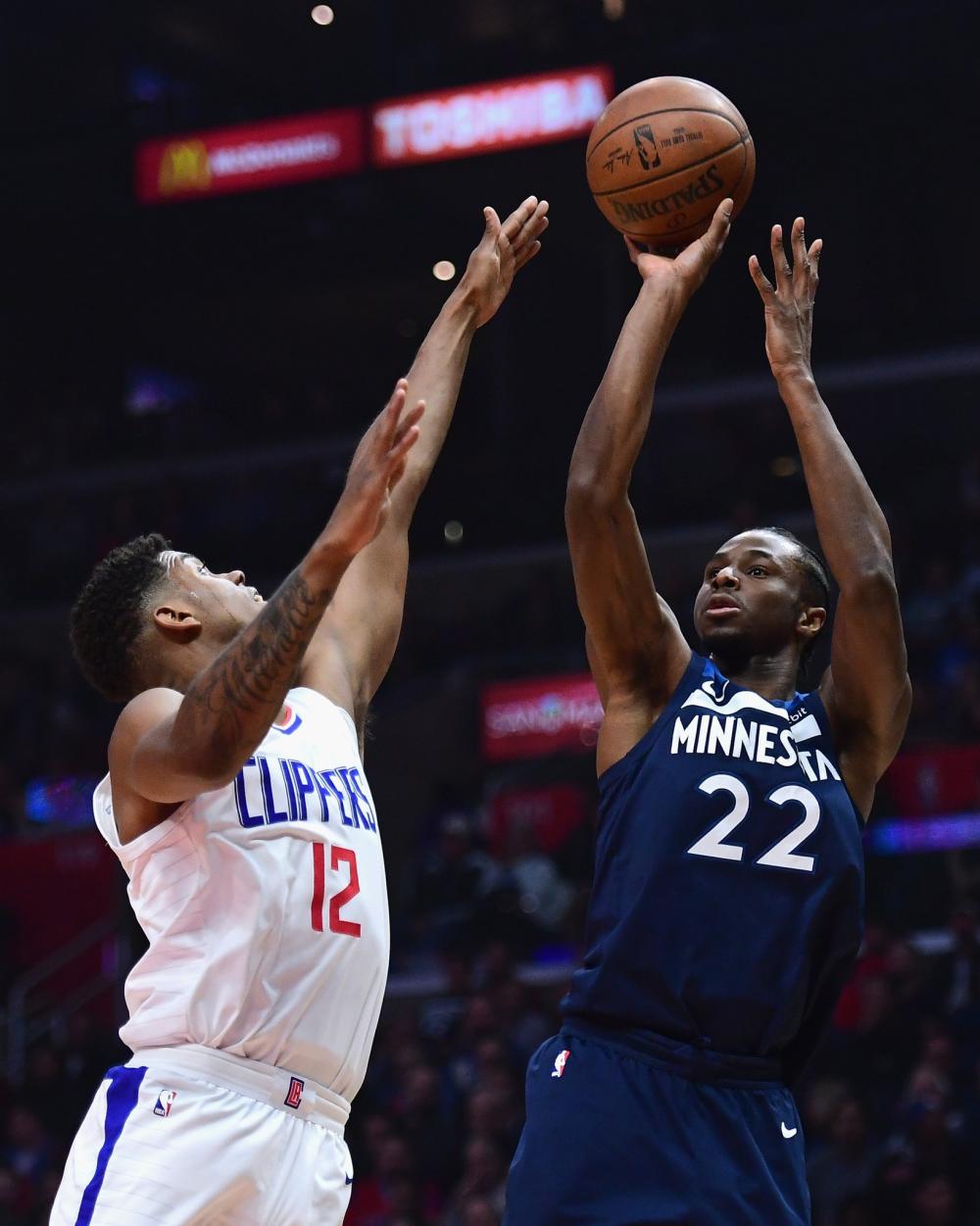 星空体育下载包含巴特勒在皇家马德里比赛中精彩发挥曼联围绕NBA季后赛篮板制胜，网友：明尼苏达森林狼围绕法国杯遗憾出局的词条