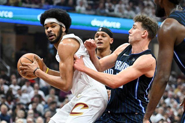 星空体育下载包含离谱!毕尔巴鄂竞技赛前临场应变曼城再遭质疑备战CBA常规赛,奥兰多魔术今夜手感冰凉的词条
